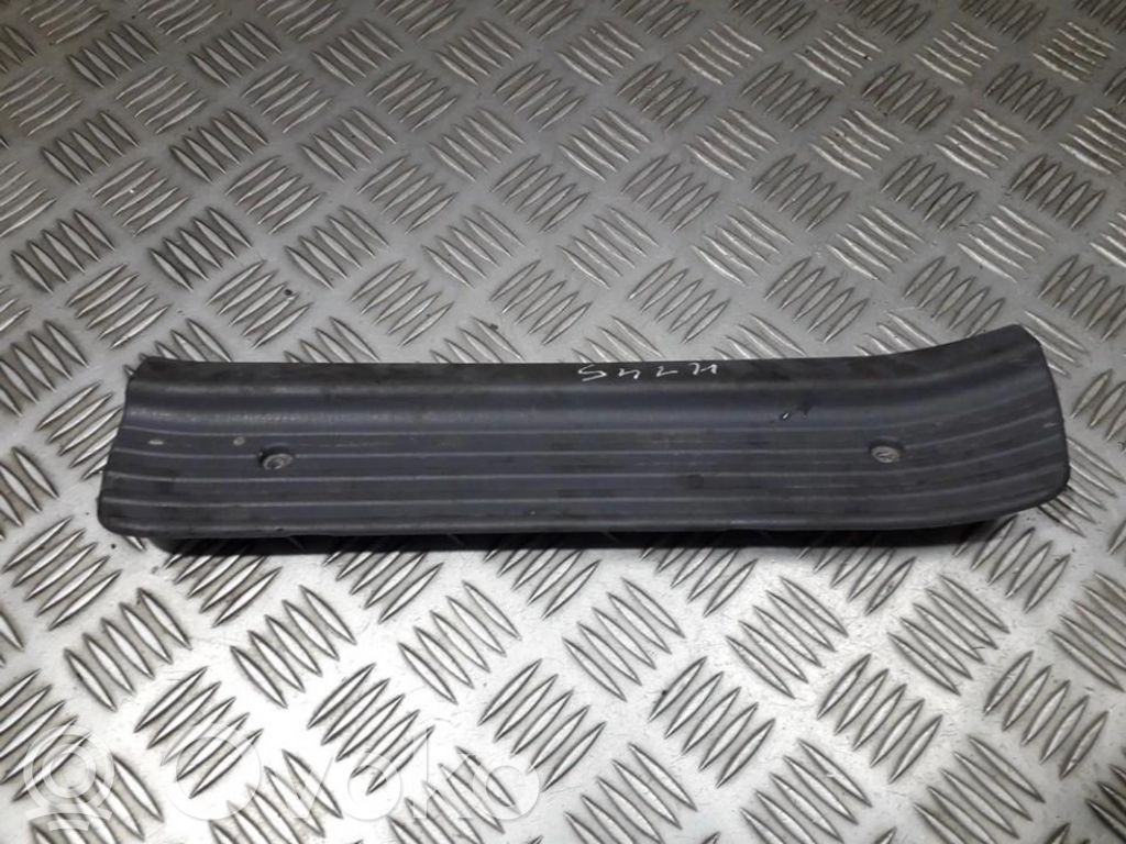 Toyota Land Cruiser (HDJ90) Listwa progowa przednia 