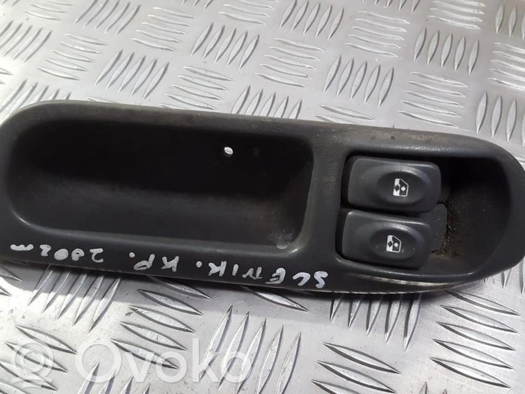 Renault Scenic I Rivestimento pulsantiera finestrino della portiera anteriore