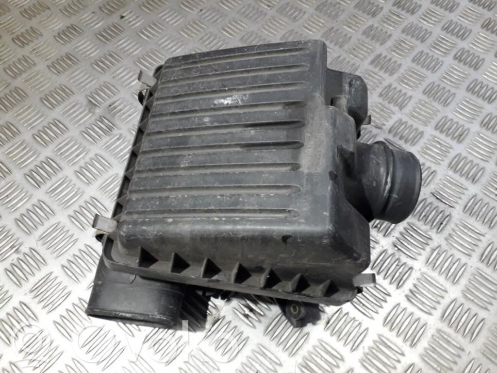 Air filter box