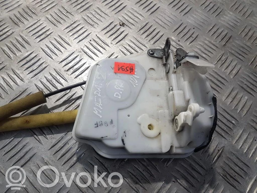 Priekšpusē slēdzene   F96F,DF80,DF80,F96F