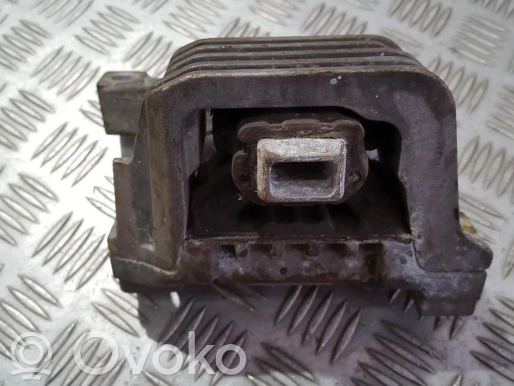 Peugeot 207 Supporto di montaggio del motore 