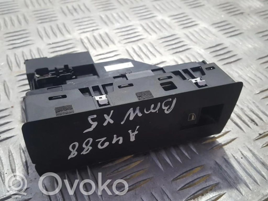 Electric window control switch   6944556,HW05SW05,6944556,HW05,SW05