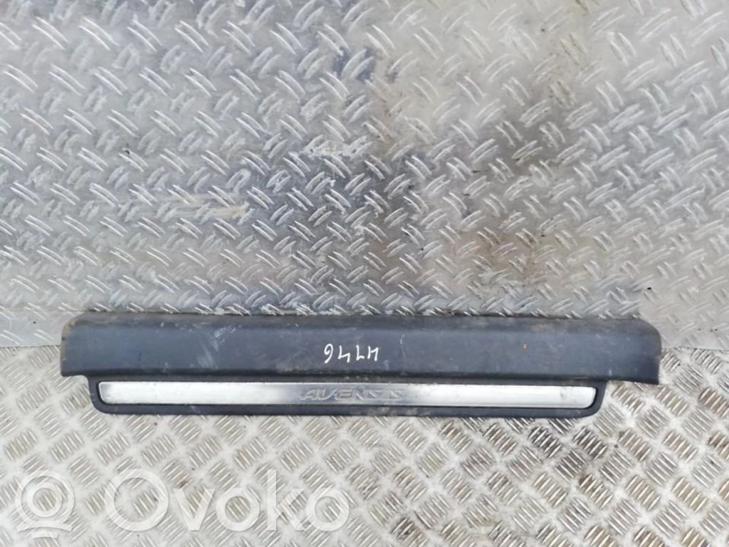 Toyota Avensis T250 Einstiegsleiste Zierleiste vorne