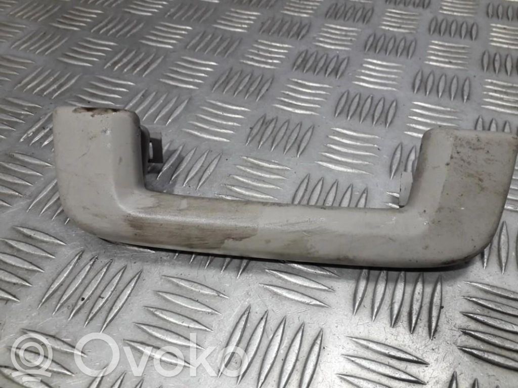Volvo XC70 Rankenėlė priekinė 