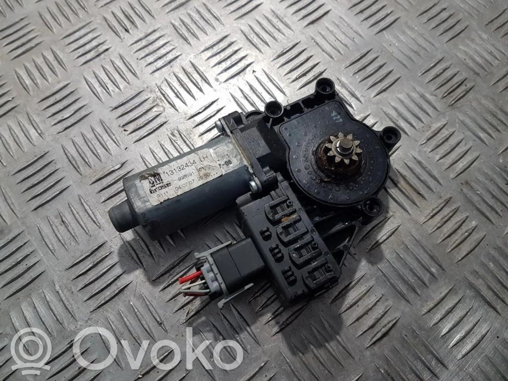 Opel Zafira B Motor macara geam ușă față 