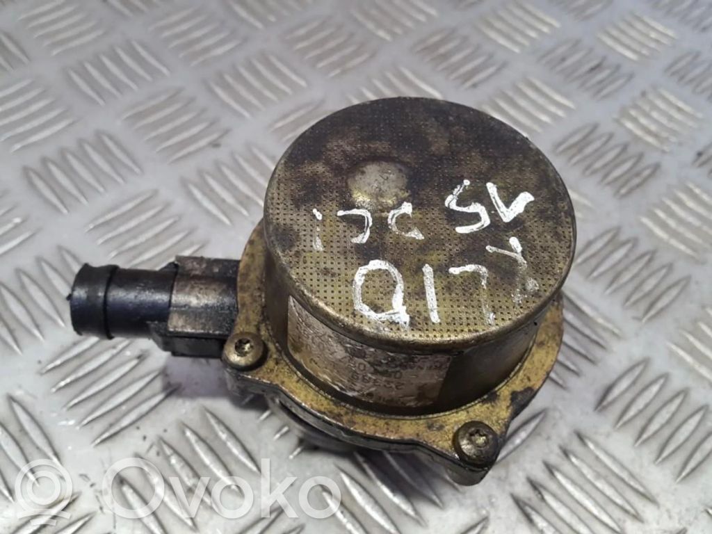 Renault Clio III Pompa a vuoto 