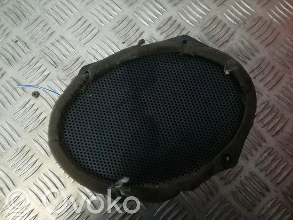 Altavoz de la puerta delantera
