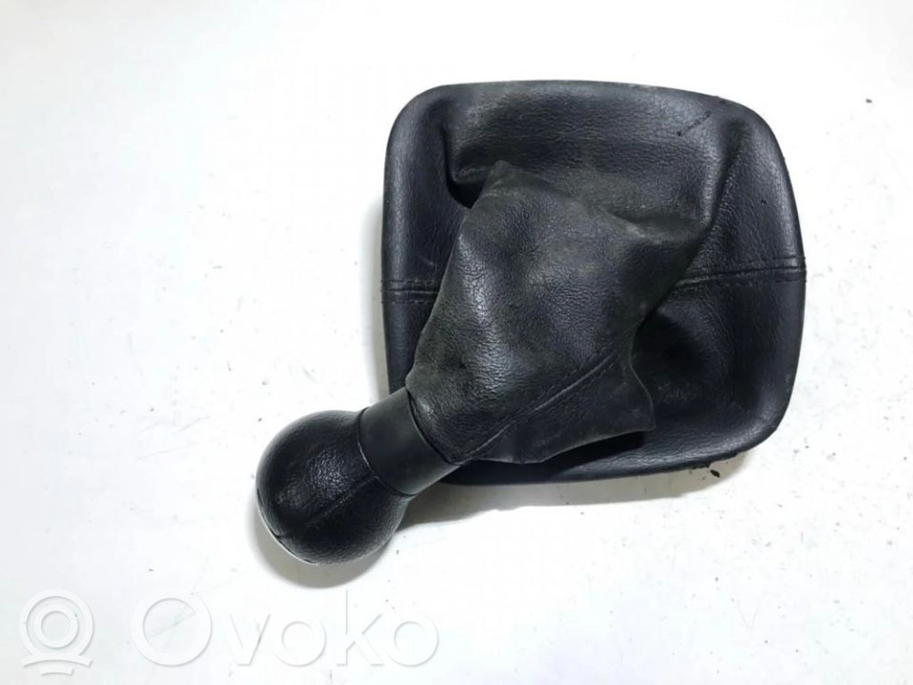 Volkswagen Golf V Ramka drążka zmiany biegów 
