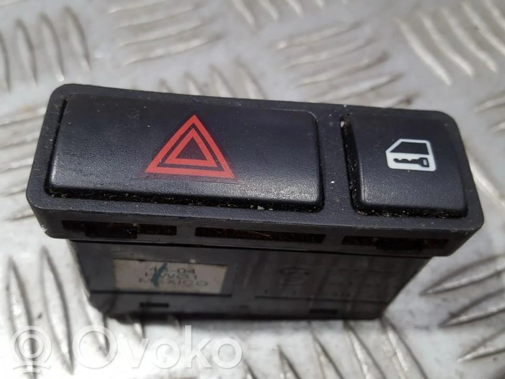 BMW 3 E46 Interruttore luci di emergenza