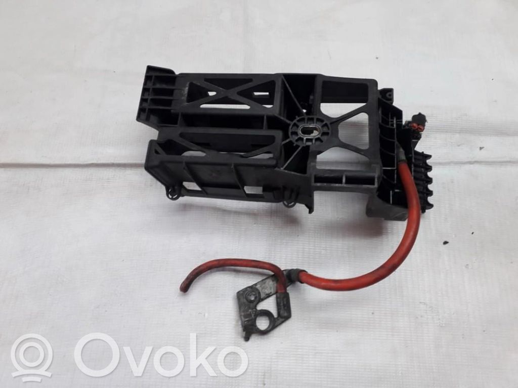 Opel Zafira B Akkulaatikon alusta 
