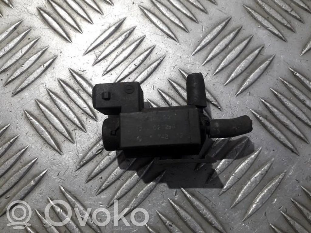 BMW 5 E39 Solenoid supapă turbosuflantă 