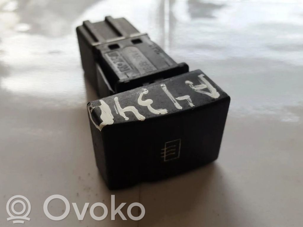 Schalter Scheibenheizung   10A8,10A8