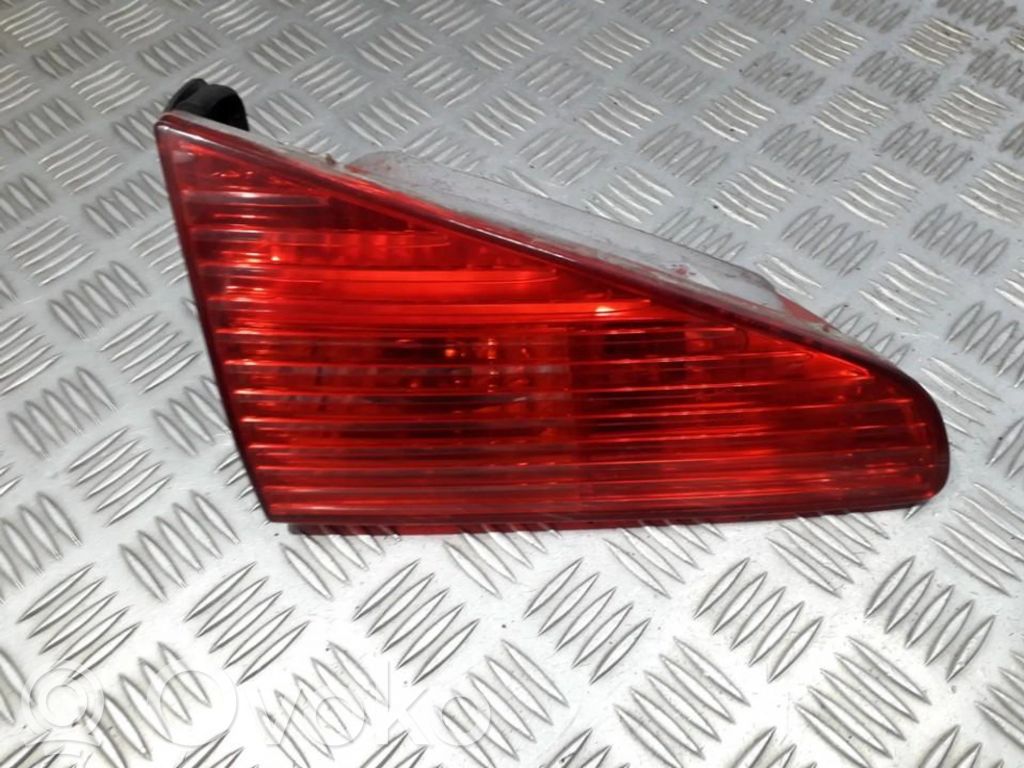 Peugeot 607 Feux arrière sur hayon