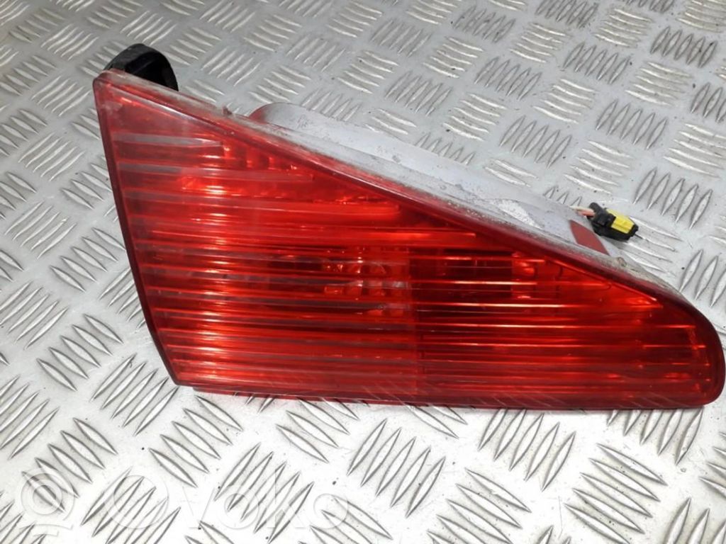 Peugeot 607 Feux arrière sur hayon