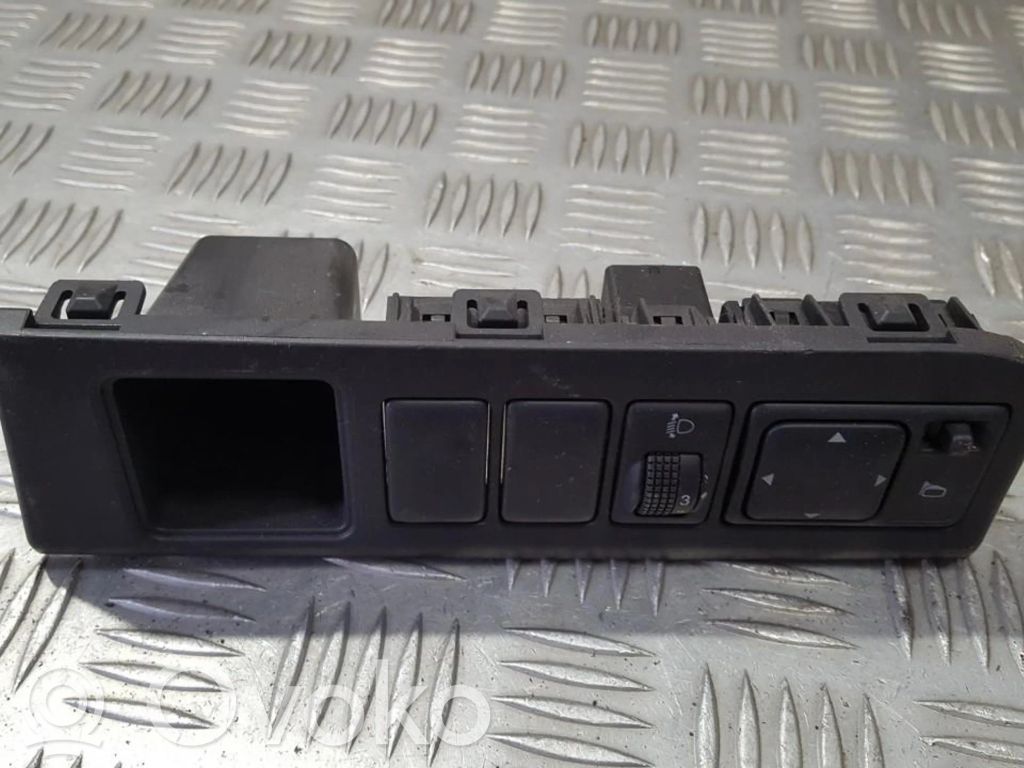 Bouton commande réglage hauteur de phares   684859U000,P10971,684859U000,P10971