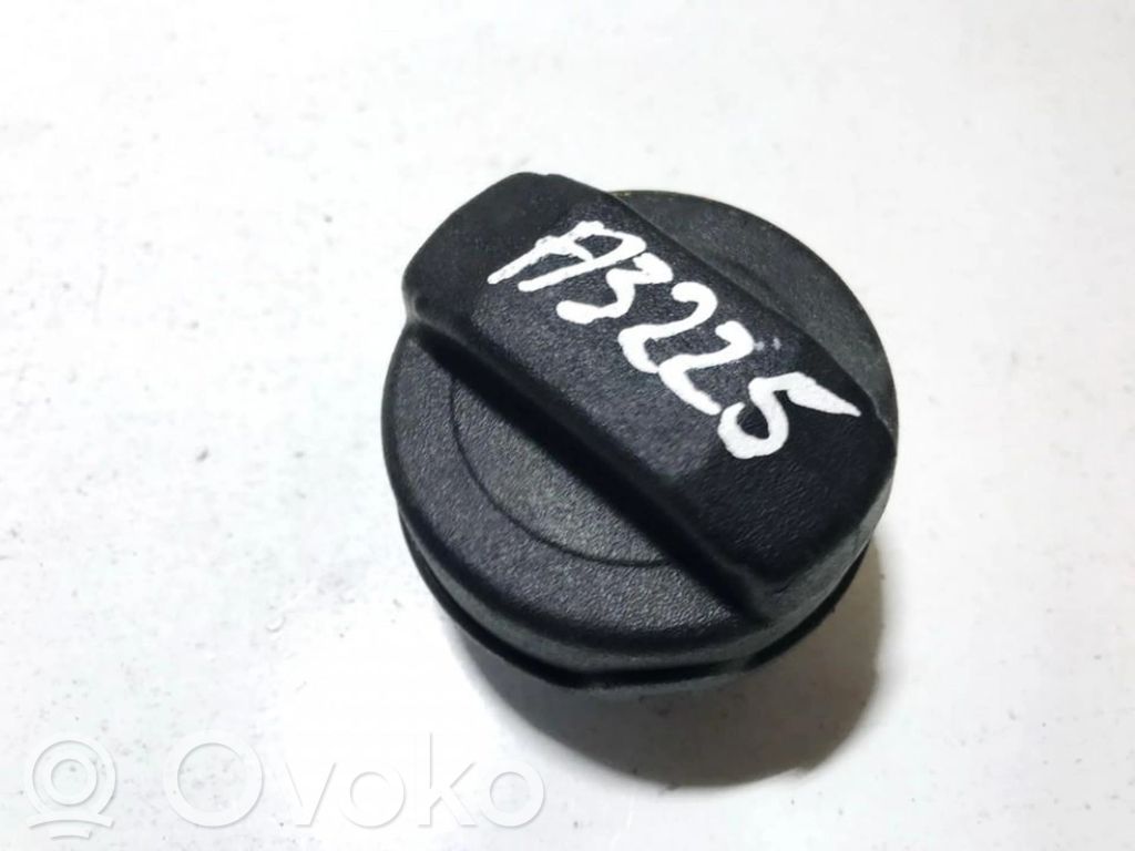 Audi A8 S8 D2 4D Tappo del serbatoio del carburante