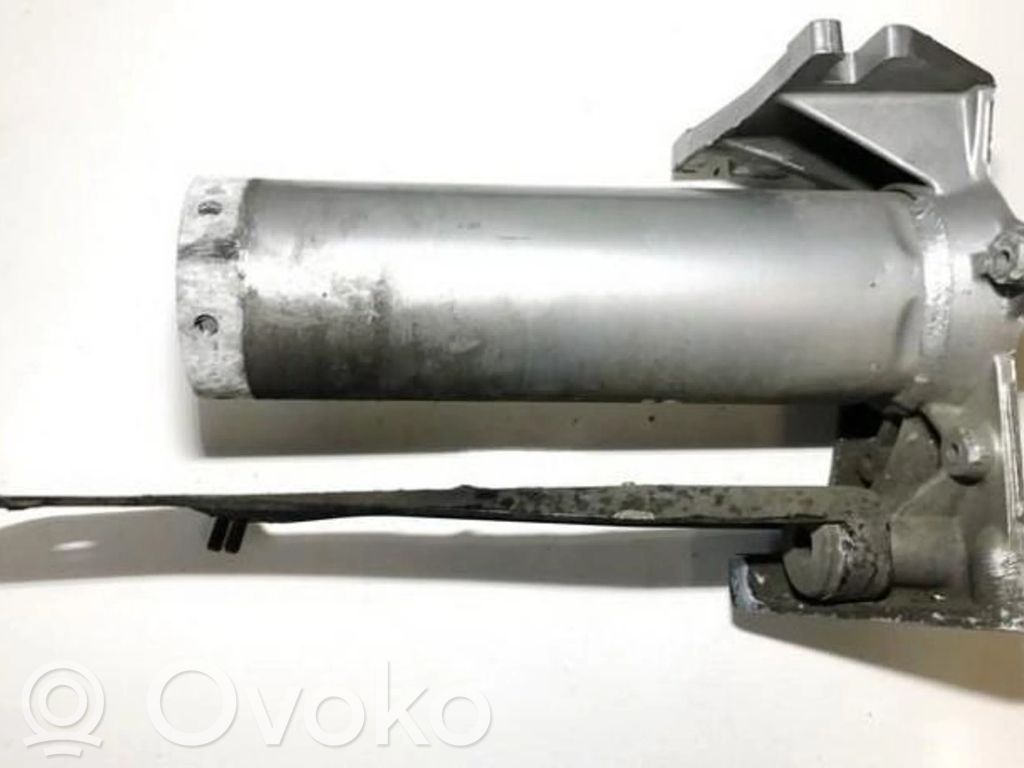 Audi A8 S8 D2 4D Etupuskurin poikittaistuki