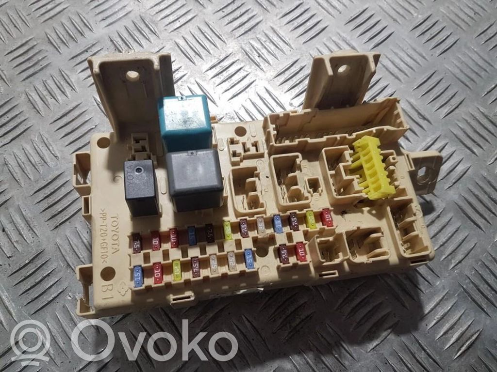 Toyota Avensis T250 Set scatola dei fusibili 