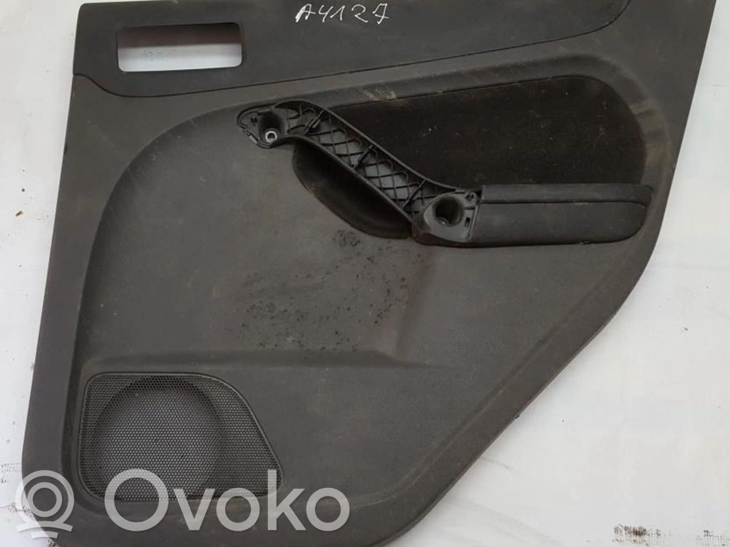 Ford Focus Boczki / Poszycie drzwi przednich 