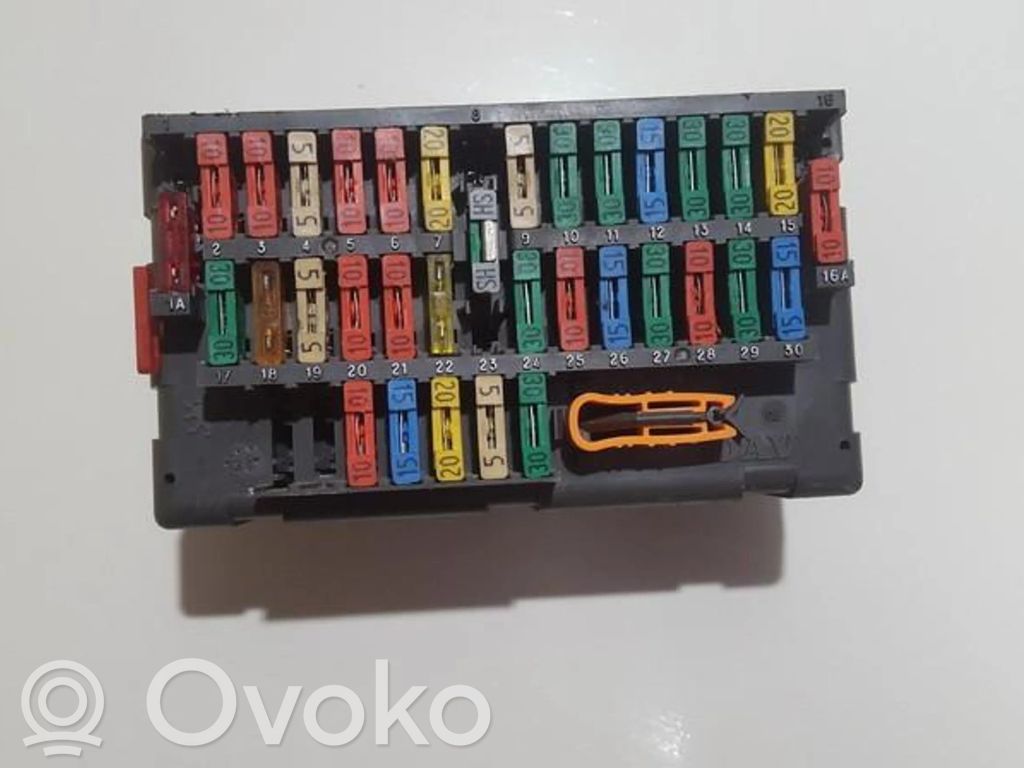 Peugeot 406 Drošinātāju kaste (komplekts) 