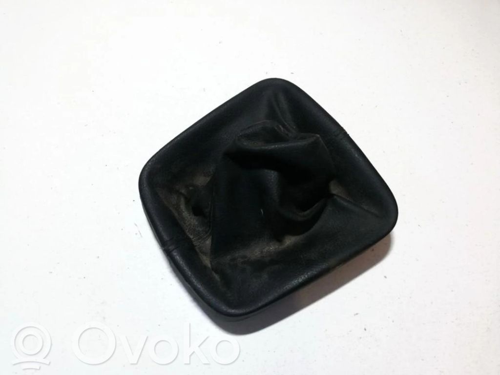 Volkswagen Golf V Ramka drążka zmiany biegów 