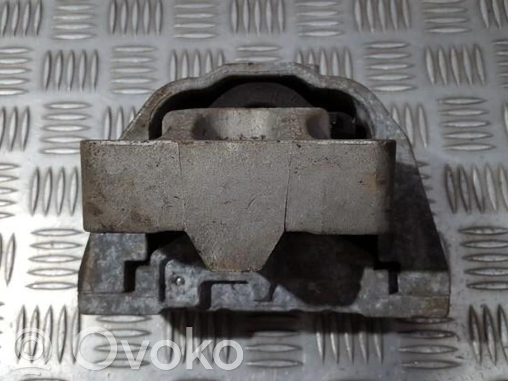 Volkswagen Golf IV Supporto di montaggio del motore