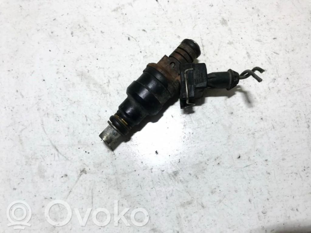 Inyector de combustible   0280150779,365,0280150779