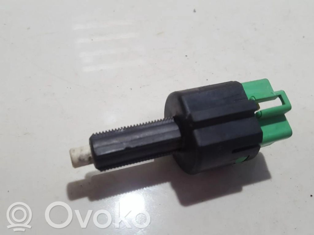 Mitsubishi Outlander Interruptor sensor del pedal de freno 