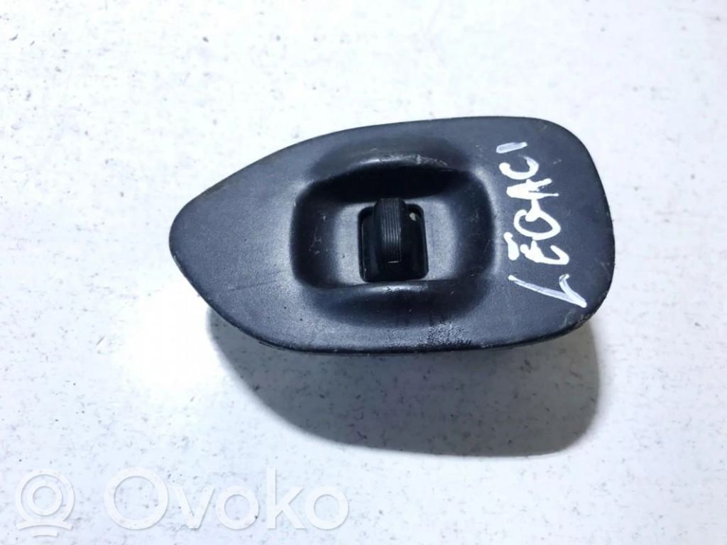 Subaru Legacy Electric window control switch 