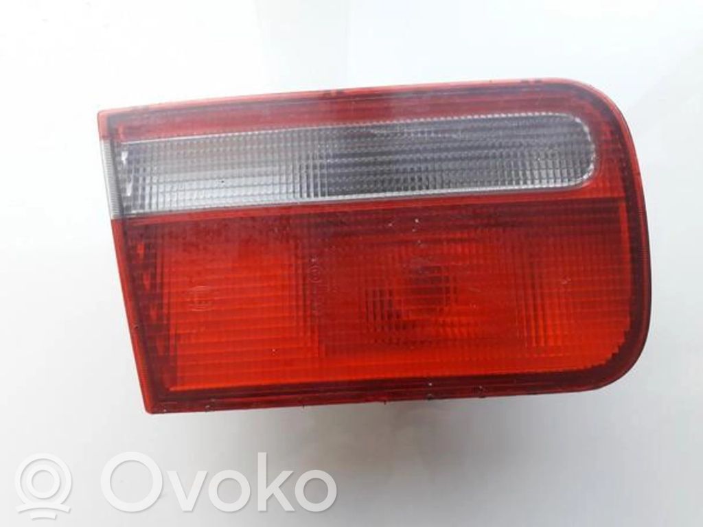 Honda Accord Lampă spate în capacul portbagajului 
