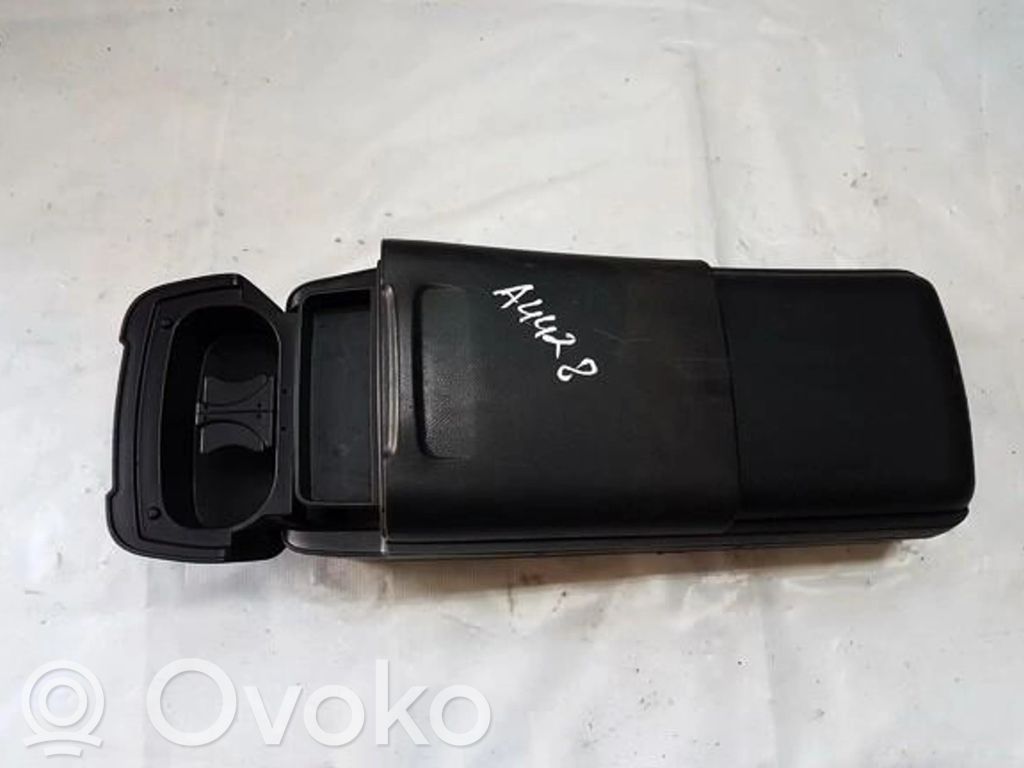 Mitsubishi Outlander Reposabrazos 