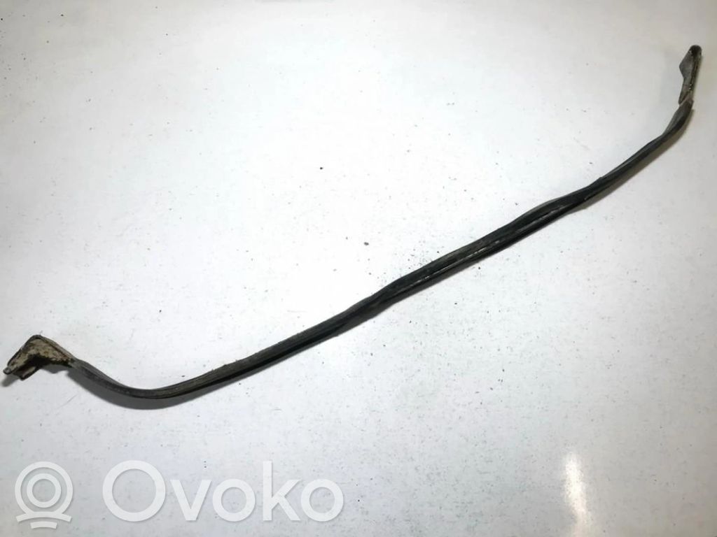 Polttoainesäiliön kannake