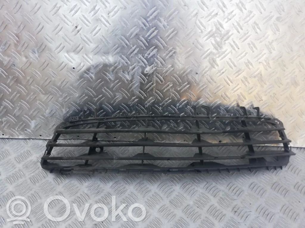 Opel Astra H Grilă inferioară bară față 