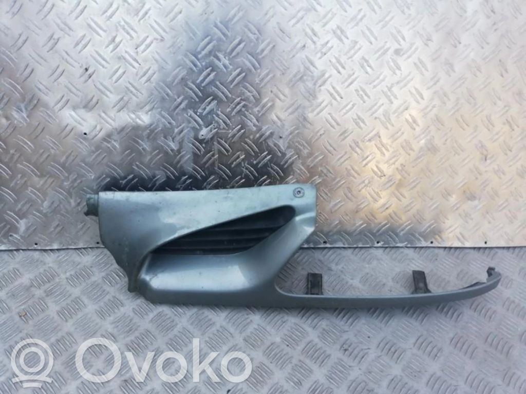 Renault Megane I Mascherina inferiore del paraurti anteriore