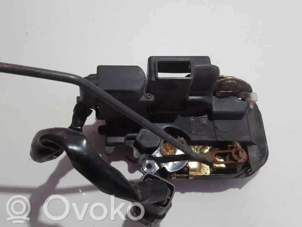 Mazda 626 Etuoven lukko 