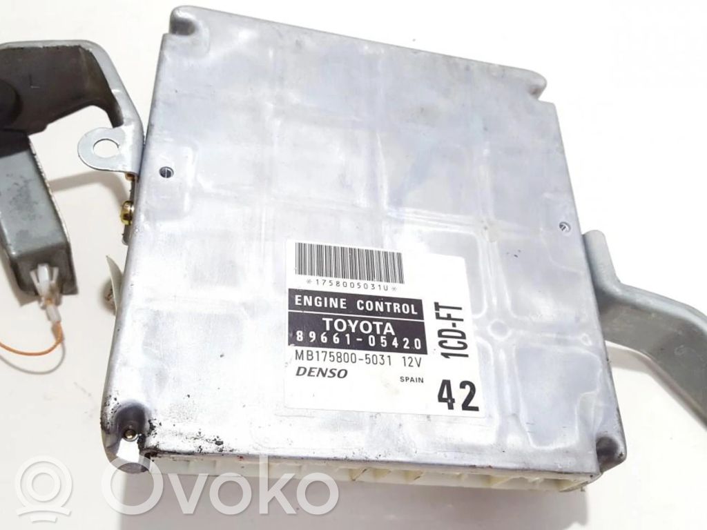 Toyota Avensis T220 Centralina/modulo del motore 