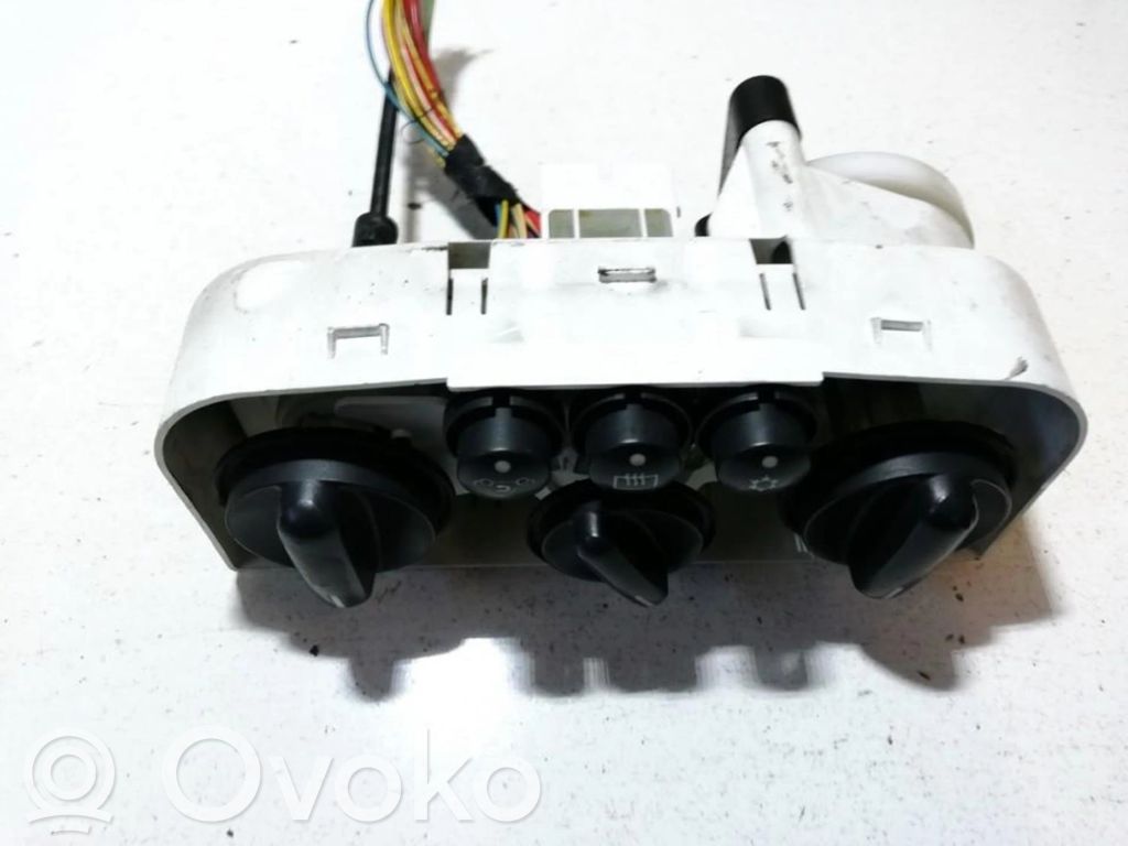 Opel Meriva A Climate control unit 