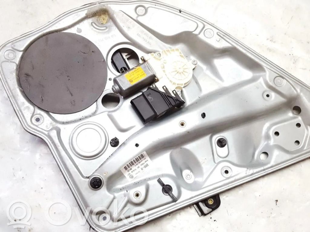 Volkswagen Golf IV Motorino alzacristalli della portiera posteriore