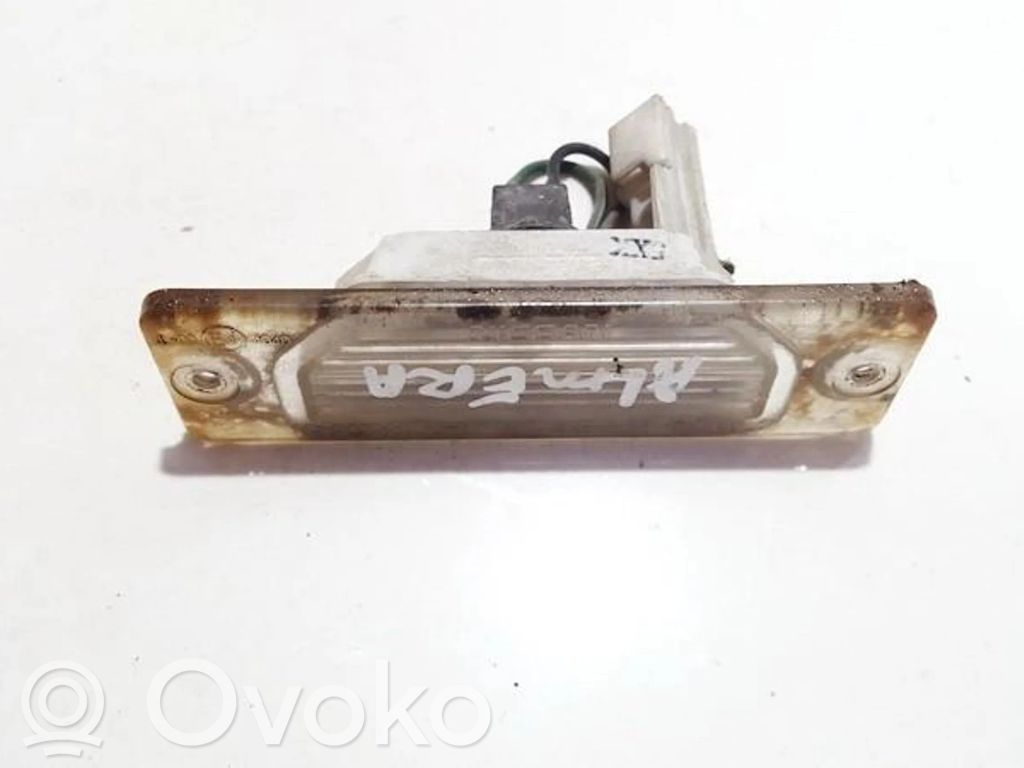 Nissan Almera Lampa oświetlenia tylnej tablicy rejestracyjnej 