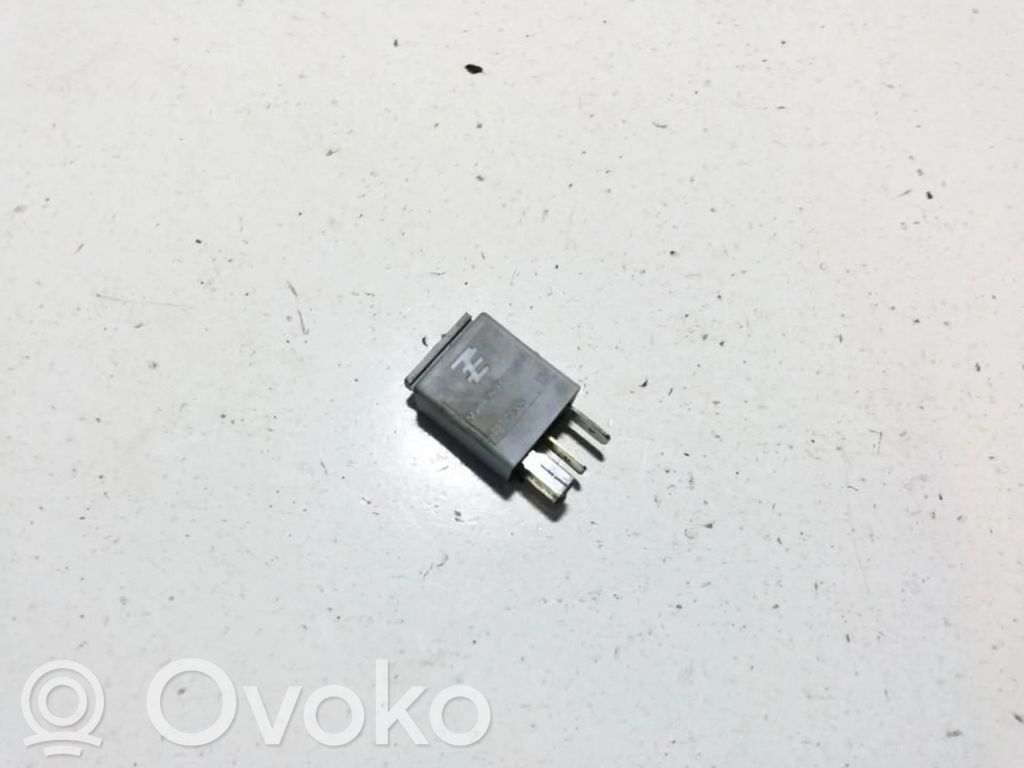 Volkswagen PASSAT CC Alte relee