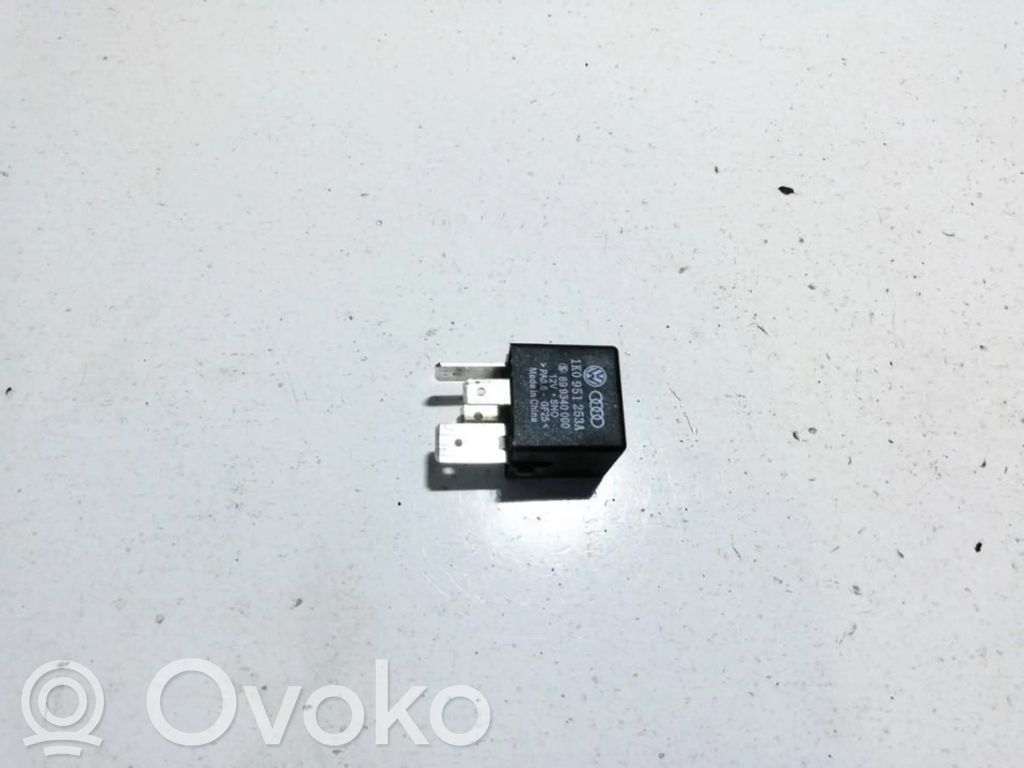Otros relés   1K0951253A,899340000,1K0951253A,899340000