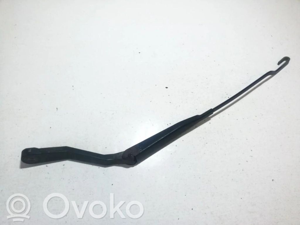Nissan Primera Ramię wycieraczki szyby przedniej / czołowej 