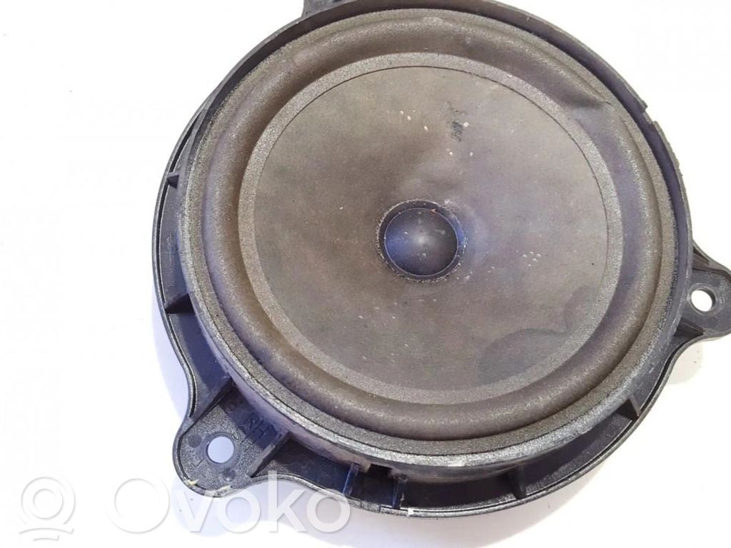 Nissan Almera N16 Difuzor ușă față