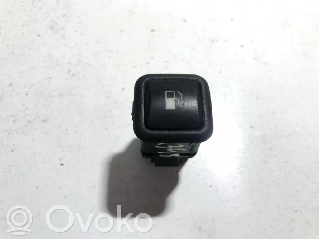Volkswagen Golf IV Interruttore apertura sportello carburante