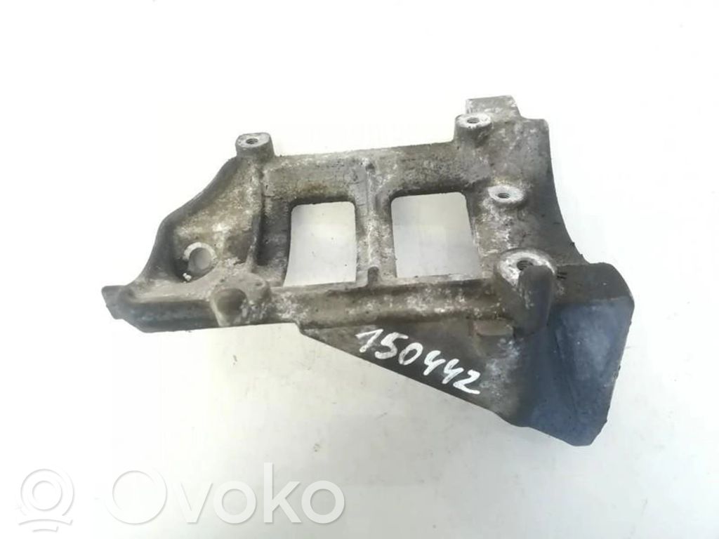 Soporte de montaje del motor (Usadas)   4792291AB,4792291AB
