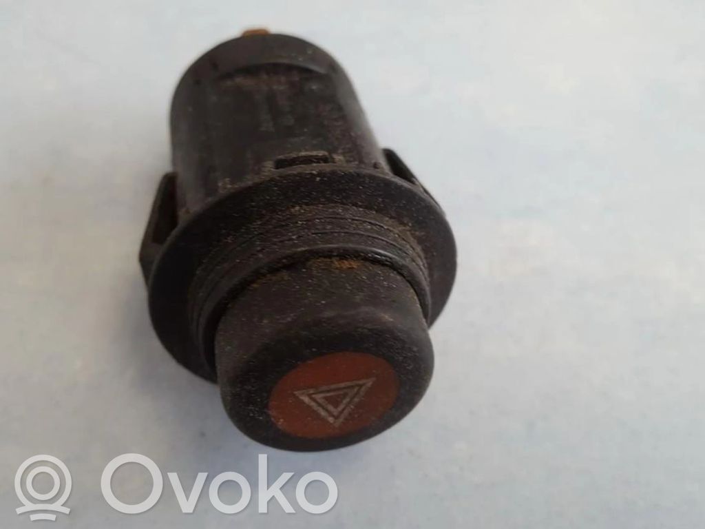 Opel Kadett E Botón interruptor de luz de peligro 