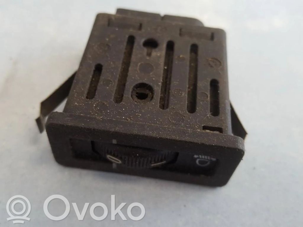 BMW 5 E34 Comutator control nivel faruri 