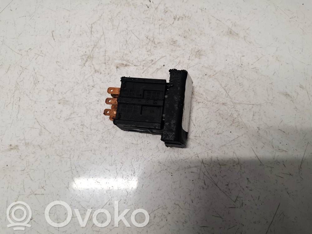 Opel Vectra B Interruttore luci di emergenza 