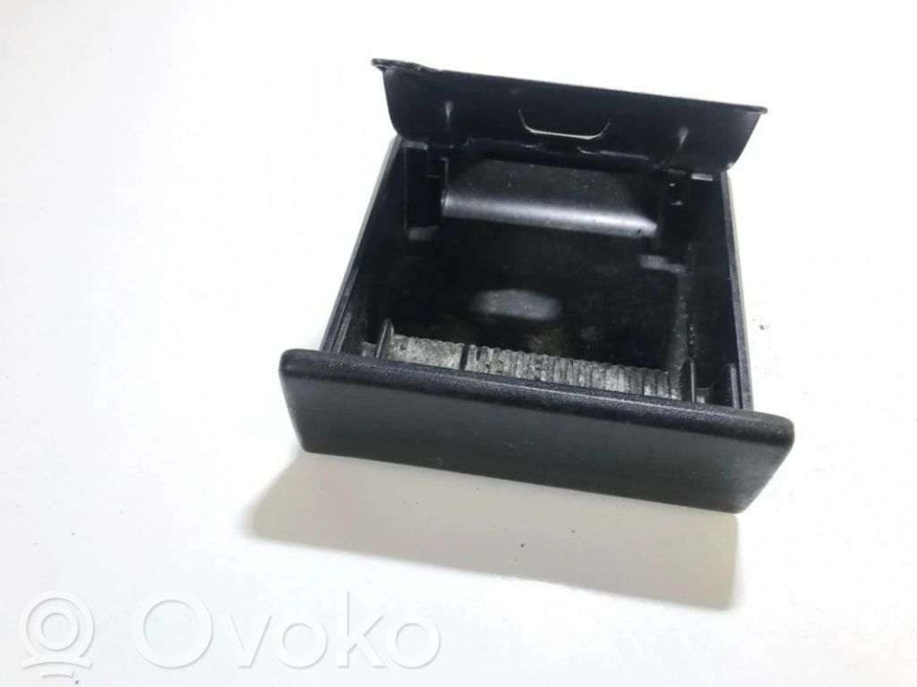 Rover 214 - 216 - 220 Cendrier 