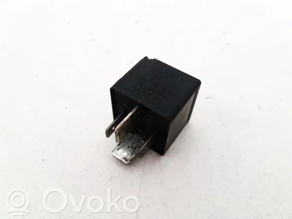 Autres relais   7M0951253A,95VW10K705CA,7M0951253A,95VW10K705CA
